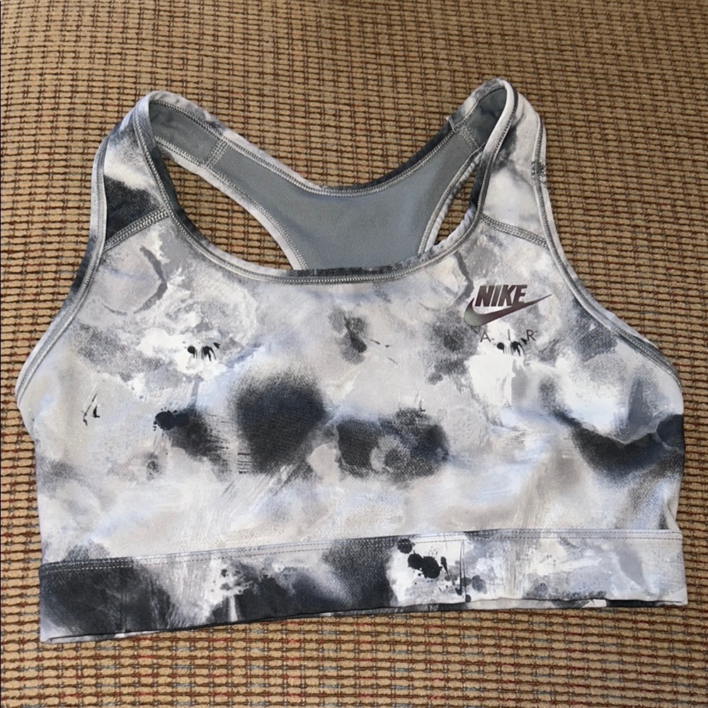 Nike Women's Sports Bra - Black and Gray